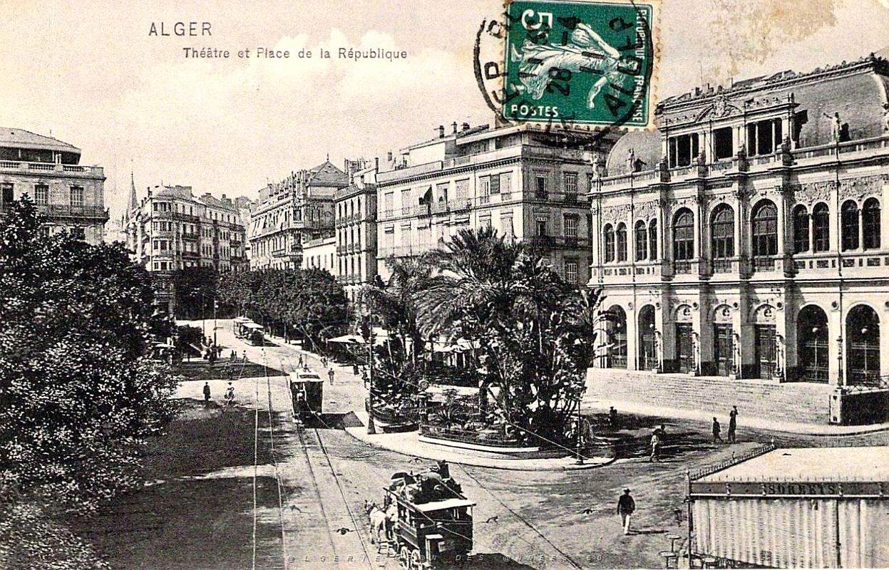 Alger - Theatre et Place de la Republique - 1911.jpg